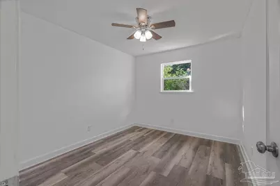 2001 Saddlebrook Dr, Pensacola, FL 32526 - Photo 17