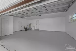 2001 Saddlebrook Dr, Pensacola, FL 32526 - Photo 25