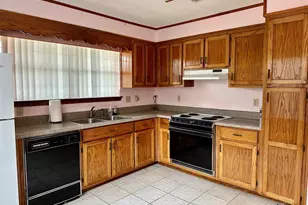 7412 St James Pl, Pensacola, FL 32506 - Photo 3