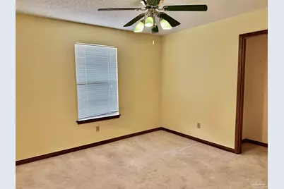 7412 St James Pl, Pensacola, FL 32506 - Photo 9