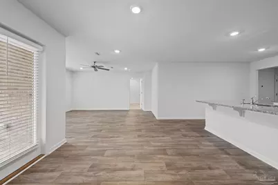 7349 Lakeside Oak Ct, Pensacola, FL 32526 - Photo 9