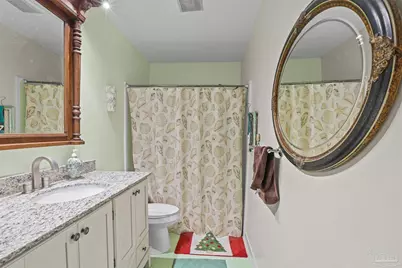 909 W Lloyd St, Pensacola, FL 32501 - Photo 11