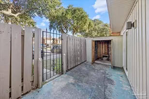 4717 Huron Dr, Pensacola, FL 32507 - Photo 9