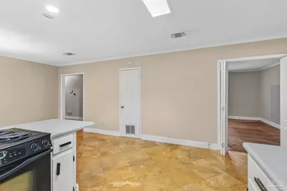 8324 Carl Dean St, Pensacola, FL 32514 - Photo 9