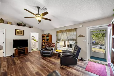 6146 Ashton Woods Cir, Milton, FL 32570 - Photo 5