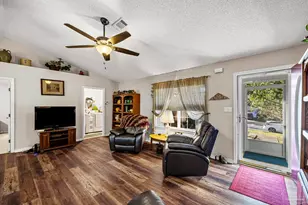 6146 Ashton Woods Cir, Milton, FL 32570 - Photo 5