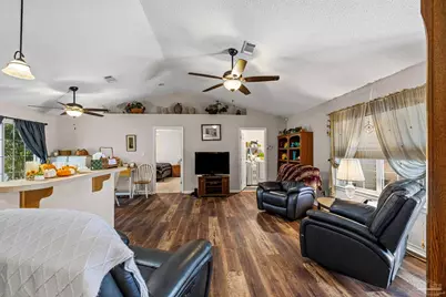 6146 Ashton Woods Cir, Milton, FL 32570 - Photo 7