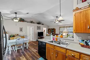 6146 Ashton Woods Cir, Milton, FL 32570 - Photo 17