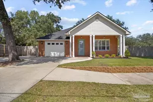 2208 McLeod St, Pensacola, FL 32502 - Photo 1