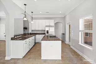 2208 McLeod St, Pensacola, FL 32502 - Photo 9