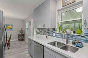 4719 Wildwood Dr, Milton, FL 32570 - Photo 17