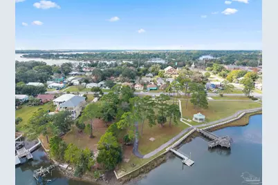 413 S 2nd St, Warrington, FL 32507 - Photo 27