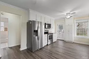 413 S 2nd St, Warrington, FL 32507 - Photo 7