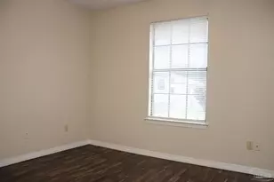 7608 Wilshire Rd, Pensacola, FL 32526 - Photo 13