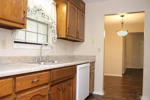 7608 Wilshire Rd, Pensacola, FL 32526 - Photo 5