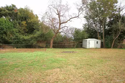 7608 Wilshire Rd, Pensacola, FL 32526 - Photo 17