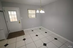 6577 Kennington Cir, Milton, FL 32570 - Photo 11