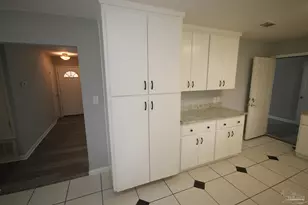 6577 Kennington Cir, Milton, FL 32570 - Photo 13