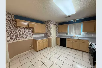 7748 Rustling Pines Dr, Milton, FL 32583 - Photo 5