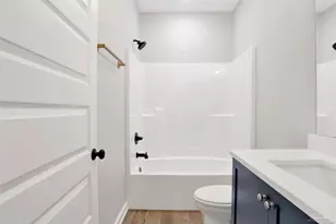 1020 N D St, Pensacola, FL 32501 - Photo 13