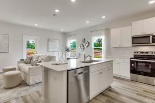 4051 Pendragon Cir, Milton, FL 32583 - Photo 9