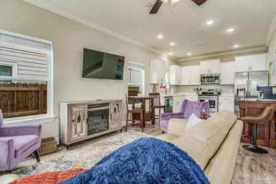 1002 W Main St, Pensacola, FL 32502 - Photo 3