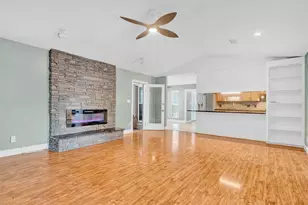 1009 Fleming Dr, Pensacola, FL 32514 - Photo 9