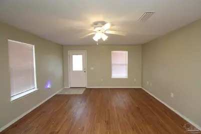 1007 W Hatton St, Pensacola, FL 32501 - Photo 3