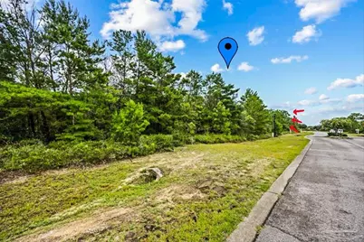 565 Downhaul Dr, Pensacola, FL 32507 - Photo 9