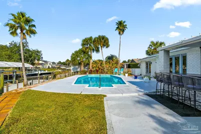 961 Aquamarine Dr, Gulf Breeze, FL 32563 - Photo 17