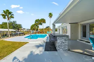 961 Aquamarine Dr, Gulf Breeze, FL 32563 - Photo 15