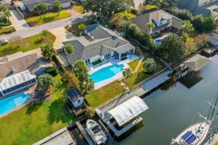 961 Aquamarine Dr, Gulf Breeze, FL 32563 - Photo 5