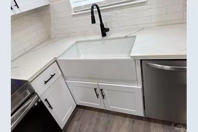 1350 N N St, Pensacola, FL 32501 - Photo 9