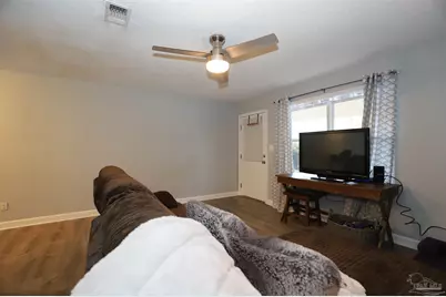 118 Shirley Dr, Gulf Breeze, FL 32561 - Photo 5