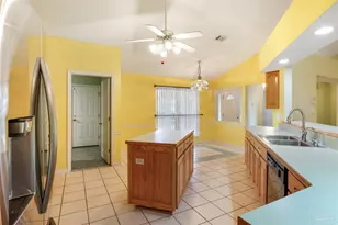 2300 Caddy Shack Ln, Pensacola, FL 32526 - Photo 7