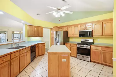 2300 Caddy Shack Ln, Pensacola, FL 32526 - Photo 5