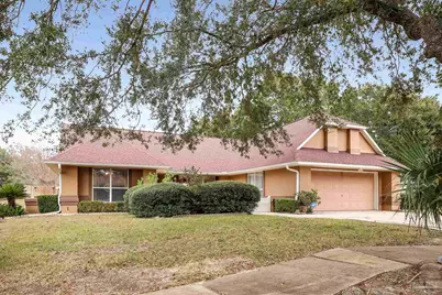 2300 Caddy Shack Ln, Pensacola, FL 32526 - Photo 1