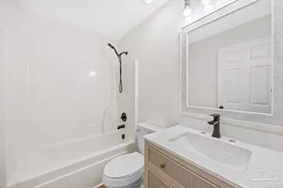 8821 Camshire Cir, Pensacola, FL 32507 - Photo 15