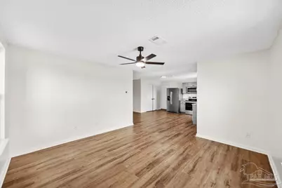 8821 Camshire Cir, Pensacola, FL 32507 - Photo 7