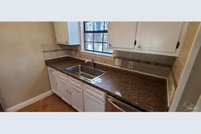 7250 Hilburn Rd #4D, Pensacola, FL 32504 - Photo 3