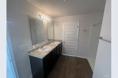 10541 Queens Gate Cir, Pensacola, FL 32506 - Photo 3