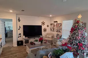 5649 Guinevere Ln, Milton, FL 32583 - Photo 11