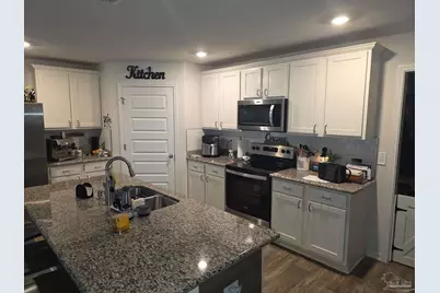 5649 Guinevere Ln, Milton, FL 32583 - Photo 13