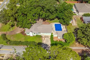 420 Fairpoint Dr, Gulf Breeze, FL 32561 - Photo 1