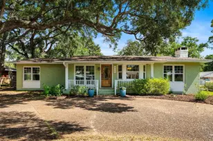 420 Fairpoint Dr, Gulf Breeze, FL 32561 - Photo 3