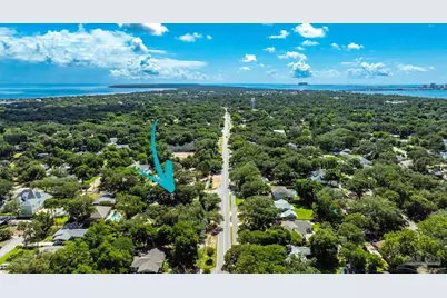 420 Fairpoint Dr, Gulf Breeze, FL 32561 - Photo 61