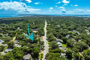 420 Fairpoint Dr, Gulf Breeze, FL 32561 - Photo 61