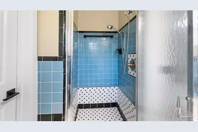 420 Fairpoint Dr, Gulf Breeze, FL 32561 - Photo 39