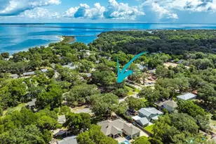 420 Fairpoint Dr, Gulf Breeze, FL 32561 - Photo 57