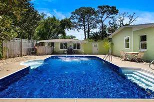 420 Fairpoint Dr, Gulf Breeze, FL 32561 - Photo 45